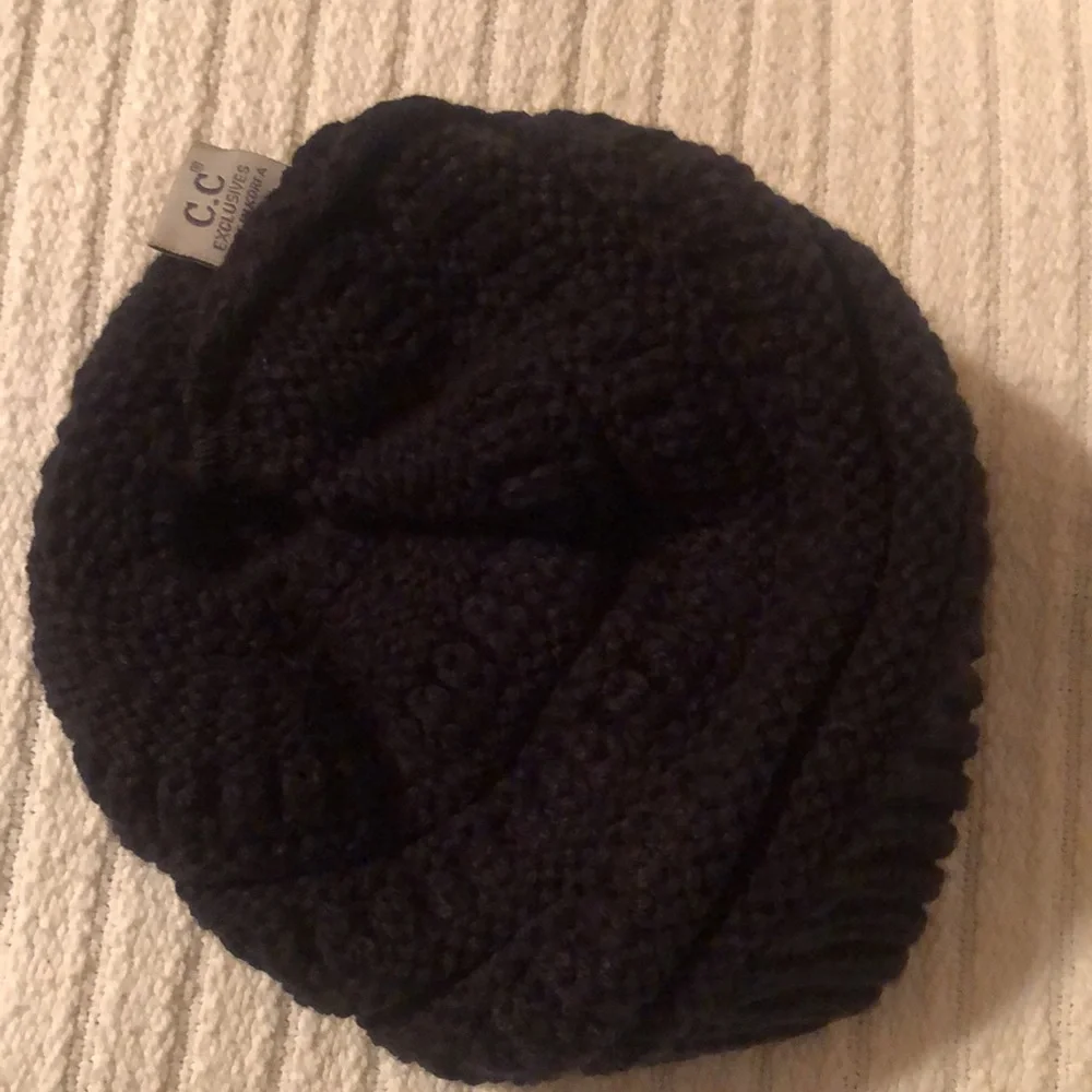 C.C. Girls fall ponytail warm black beanie hat - Picture 4 of 7